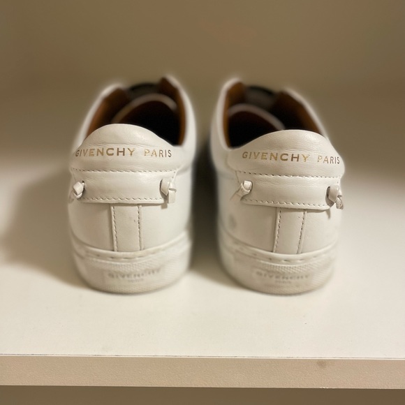 Authentic Givenchy sneakers - Picture 5 of 8